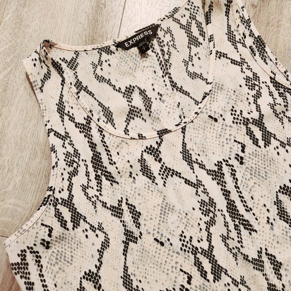 EXPRESS Snakeskin Split Back Blouse - Picture 5 of 6